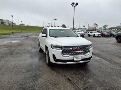 2022 GMC Acadia — detail view