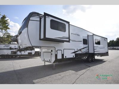 2026 Venture RV SportTrek Touring Edition — interior view