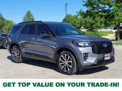 2025 Ford Explorer ST-Line in Gray Metallic — front three-quarter view