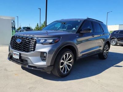 2025 Ford Explorer — interior view
