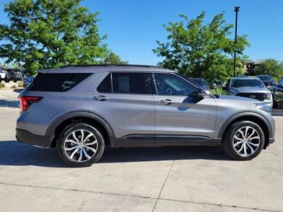 2025 Ford Explorer — side profile view