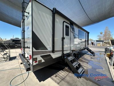 2026 Forest River RV Rockwood Ultra Lite - Photo 3
