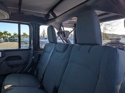 2026 Jeep Wrangler — photo 7 view
