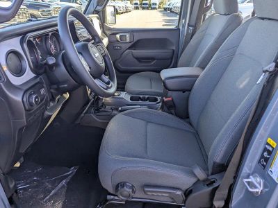 2026 Jeep Wrangler — photo 12 view