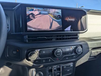 2026 Jeep Wrangler — photo 20 view