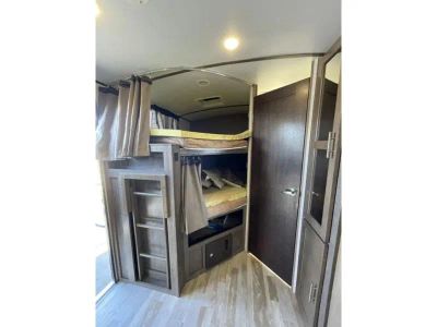 2018 Forest River RV Surveyor - Photo 8