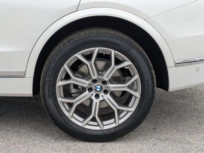 2024 BMW X7 — photo 9 view