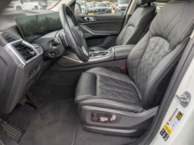 2024 BMW X7 — photo 11 view