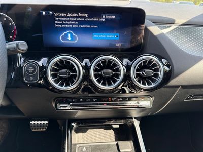 2024 Mercedes-Benz GLA - Photo 12
