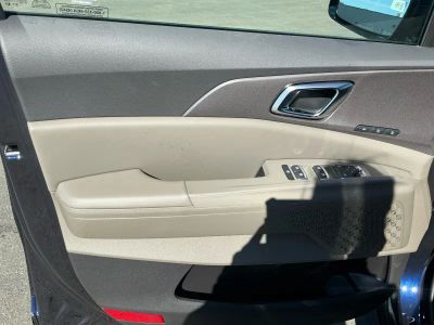 2026 Kia Carnival — photo 16 view