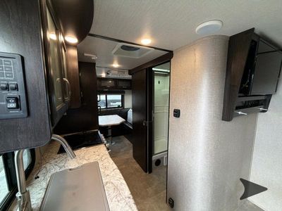 2019 Grand Design Imagine — photo 10 view