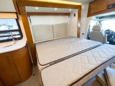 2019 Leisure Travel Vans UNITY — photo 17 view