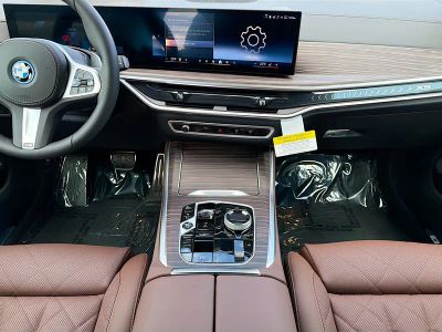 2026 BMW X5 — photo 19 view