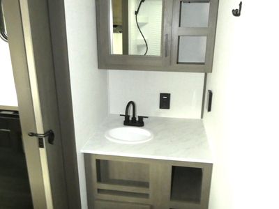 2026 Grand Design Transcend One - Photo 14