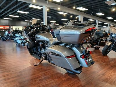 2025 Indian Motorcycle Pursuit Dark Horse Springfield Blue Vivid Crystal / Black Vivid - Photo 10