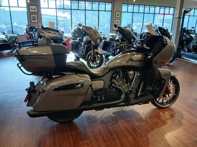 2025 Indian Motorcycle Pursuit Dark Horse Springfield Blue Vivid Crystal / Black Vivid - Photo 14