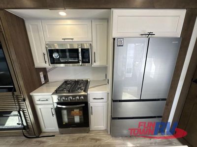 2026 Keystone RV Montana - Photo 15