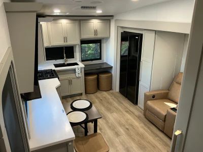 2025 Brinkley RV Model Z - Photo 3
