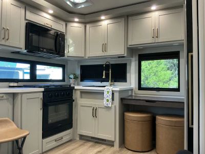 2025 Brinkley RV Model Z - Photo 10