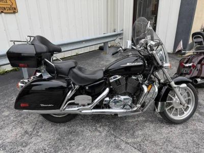 2000 Honda Shadow 1100 — front three-quarter view