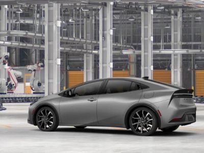 2026 Toyota Prius Plug-in Hybrid - Photo 7