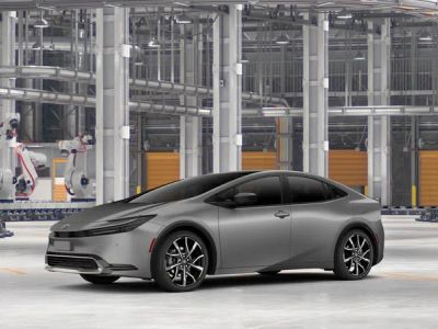2026 Toyota Prius Plug-in Hybrid - Photo 4