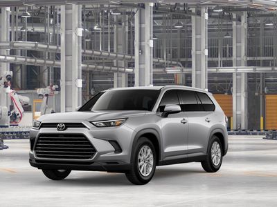 2026 Toyota Grand Highlander XLE — front three-quarter view