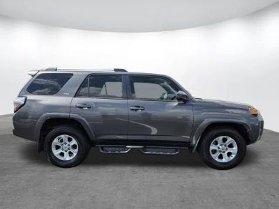 2019 Toyota 4Runner - Photo 3