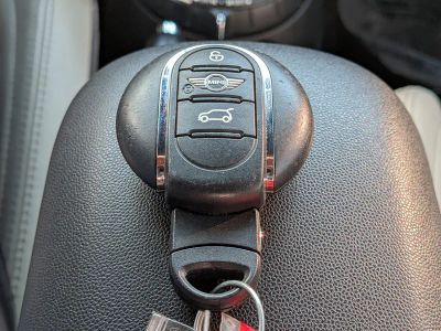2016 MINI Cooper Convertible — photo 30 view