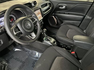 2023 Jeep Renegade - Photo 11