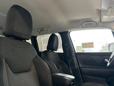 2023 Jeep Renegade - Photo 17