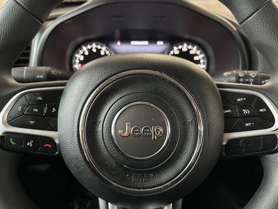 2023 Jeep Renegade - Photo 24