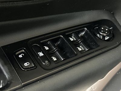 2023 Jeep Renegade - Photo 13