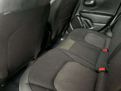 2023 Jeep Renegade - Photo 4