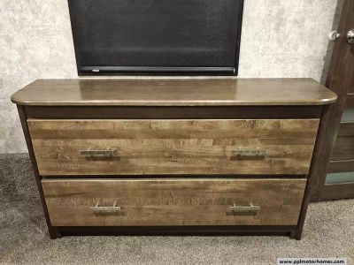 2019 Highland RV 427BHS — photo 47 view
