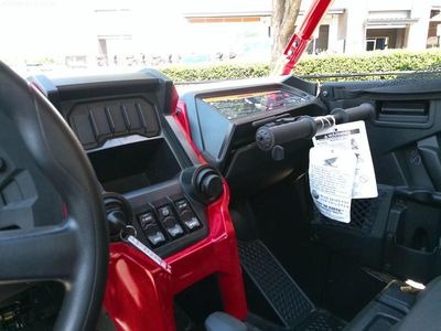 2025 Honda Talon 1000R FOX Live Valve - Photo 8