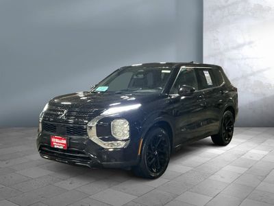 2023 Mitsubishi Outlander - Photo 1