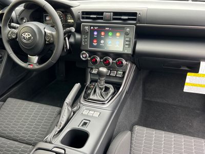 2026 Toyota GR86 - Photo 3