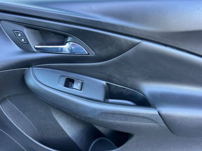 2016 Chevrolet Volt - Photo 18