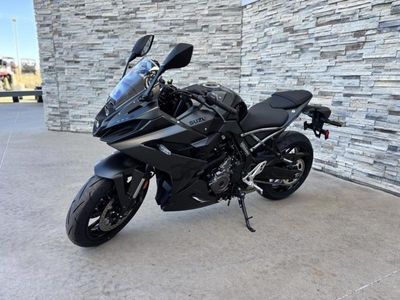 2025 Suzuki GSX-8R - Photo 1