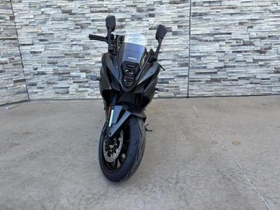 2025 Suzuki GSX-8R - Photo 3