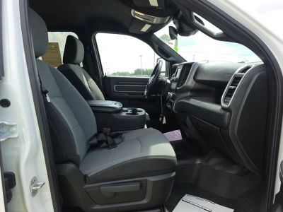 2024 Ram 2500 — photo 9 view