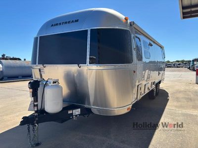 2026 Airstream Flying Cloud - Photo 2