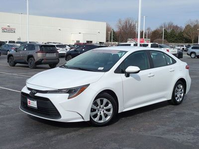 2025 Toyota Corolla - Photo 2