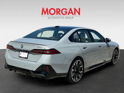 2027 BMW 5 Series — photo 7 view