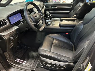 2024 Jeep Wagoneer — photo 12 view