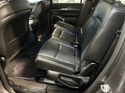 2024 Jeep Wagoneer — photo 15 view