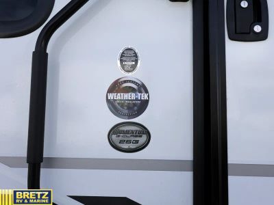 2026 Grand Design Momentum G-Class - Photo 7