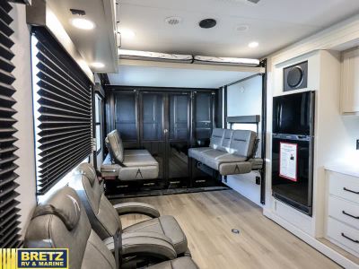 2026 Grand Design Momentum G-Class - Photo 9