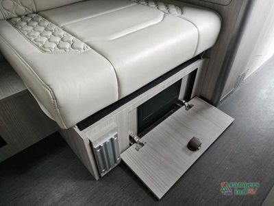 2025 Tiffin Motorhomes GT1 — photo 38 view